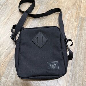 Herschel Heritage Crossbody Bag in Black